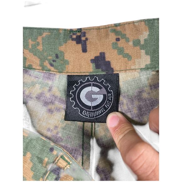 Vintage Genuine Gear Camo Cargo Shorts 34 - Picture 7 of 7